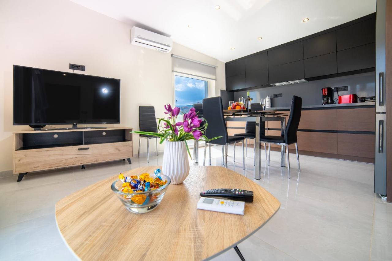 Home Sweet Home - Big Balcony With Great View Kissamos Bagian luar foto